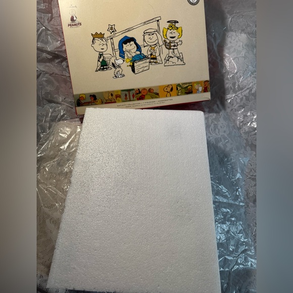 Hallmark Peanuts Gallery Nativity Collection 11 Piece Handcrafted Set - Not Used - Picture 8 of 14